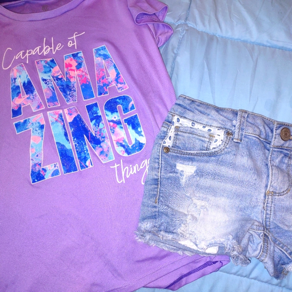 GIRL'S SZ 7 TOP AND SHORTS!